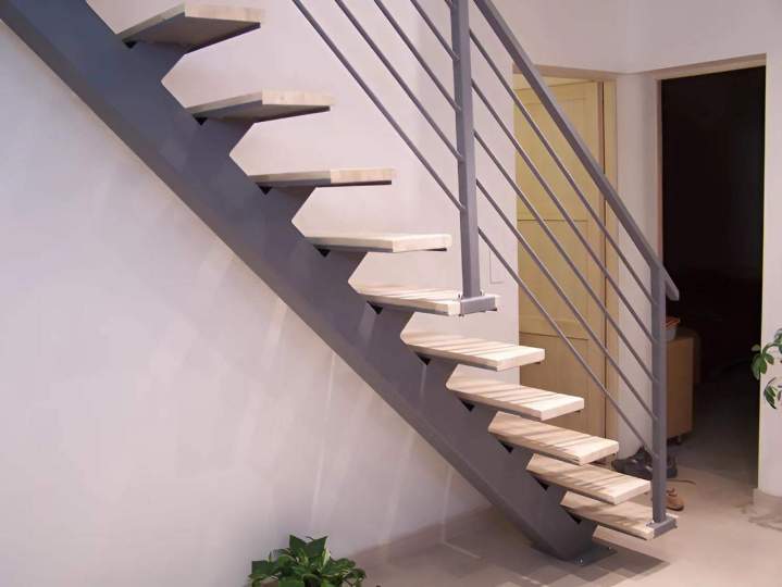 Escalier à limon central Tarbes